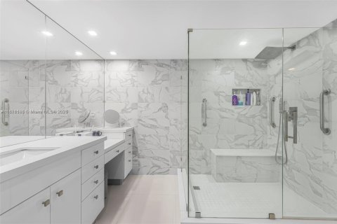 Condominio en alquiler en Aventura, Florida, 2 dormitorios, 176.61 m2 № 1937998 - foto 21