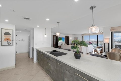 Copropriété à louer à Aventura, Floride: 2 chambres, 176.61 m2 № 1937998 - photo 14