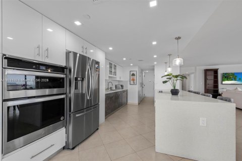 Condominio en alquiler en Aventura, Florida, 2 dormitorios, 176.61 m2 № 1937998 - foto 12
