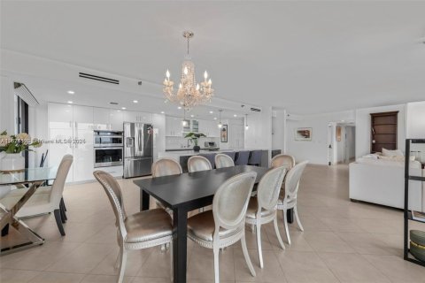 Copropriété à louer à Aventura, Floride: 2 chambres, 176.61 m2 № 1937998 - photo 10