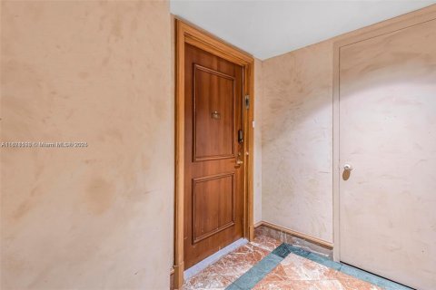 Condominio en alquiler en Aventura, Florida, 2 dormitorios, 176.61 m2 № 1937998 - foto 4