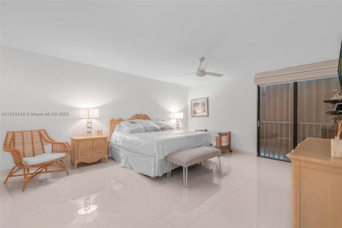 Condominio en alquiler en Aventura, Florida, 2 dormitorios, 176.61 m2 № 1937998 - foto 17