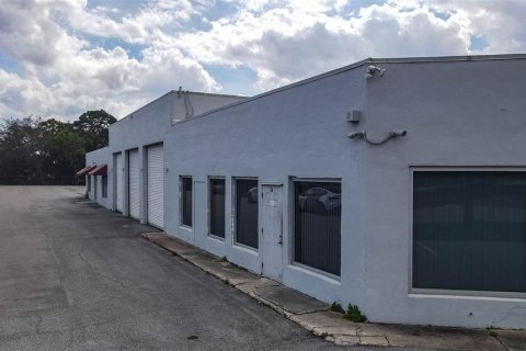 Commercial property in St. Lucie, Florida 782.61 sq.m. № 2204466 - photo 2