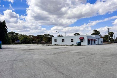 Commercial property in St. Lucie, Florida 782.61 sq.m. № 2204466 - photo 5