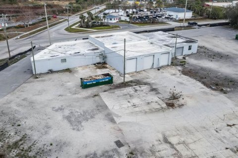Commercial property in St. Lucie, Florida 782.61 sq.m. № 2204466 - photo 24