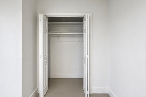 Villa ou maison à louer à Miami, Floride: 2 chambres, 78.97 m2 № 2271236 - photo 8