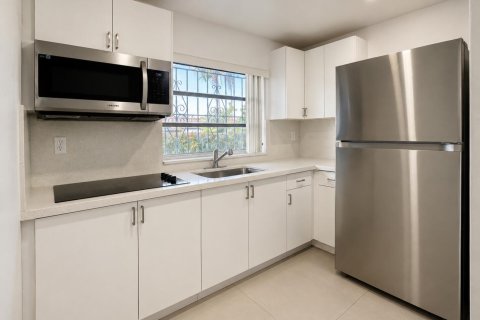 Villa ou maison à Miami, Floride 2 chambres, 78.97 m2 № 2271236