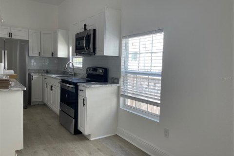 Casa en alquiler en Tampa, Florida, 3 dormitorios, 122.72 m2 № 1774912 - foto 5