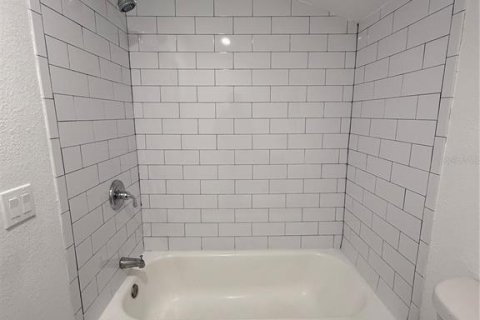 Casa en alquiler en Tampa, Florida, 3 dormitorios, 122.72 m2 № 1774912 - foto 21