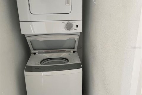 Casa en alquiler en Tampa, Florida, 3 dormitorios, 122.72 m2 № 1774912 - foto 8