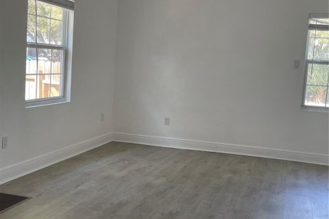 Casa en alquiler en Tampa, Florida, 3 dormitorios, 122.72 m2 № 1774912 - foto 11