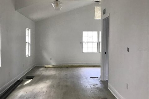 Casa en alquiler en Tampa, Florida, 3 dormitorios, 122.72 m2 № 1774912 - foto 2