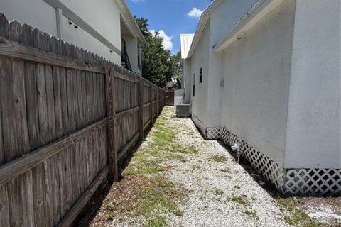 Casa en alquiler en Tampa, Florida, 3 dormitorios, 122.72 m2 № 1774912 - foto 28