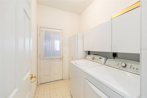 House in Ocala, Florida 2 bedrooms, 160.72 sq.m. № 1879126 - photo 30