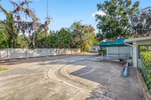 Commercial property in Eustis, Florida 181.16 sq.m. № 2329114 - photo 21