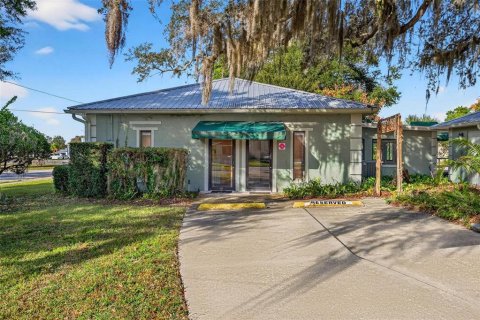 Commercial property in Eustis, Florida 181.16 sq.m. № 2329114 - photo 6