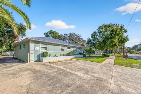 Commercial property in Eustis, Florida 181.16 sq.m. № 2329114 - photo 16