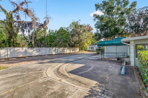 Commercial property in Eustis, Florida 181.16 sq.m. № 2329114 - photo 20