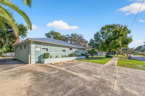 Commercial property in Eustis, Florida 181.16 sq.m. № 2329114 - photo 15