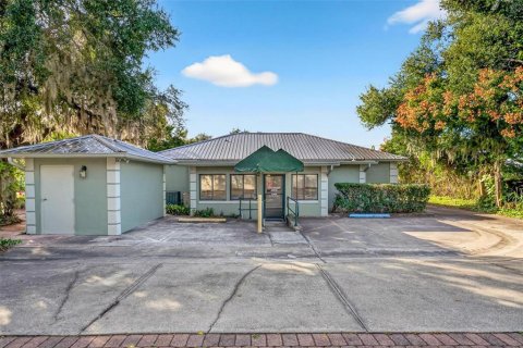 Commercial property in Eustis, Florida 181.16 sq.m. № 2329114 - photo 27