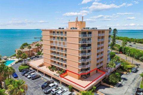 Condo in Saint Petersburg, Florida, 2 bedrooms  № 2166929 - photo 3