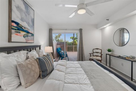 Condo in Saint Petersburg, Florida, 2 bedrooms  № 2166929 - photo 30