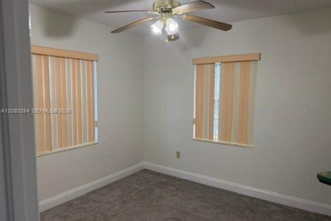 Casa en venta en North Miami, Florida, 2 dormitorios, 69.12 m2 № 2382078 - foto 20