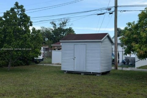 Casa en venta en North Miami, Florida, 2 dormitorios, 69.12 m2 № 2382078 - foto 8