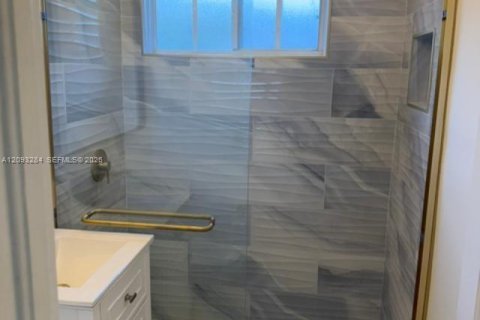 Casa en venta en North Miami, Florida, 2 dormitorios, 69.12 m2 № 2382078 - foto 16