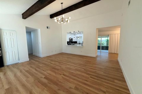 House in Kissimmee, Florida 4 bedrooms, 161.84 sq.m. № 2259217 - photo 9