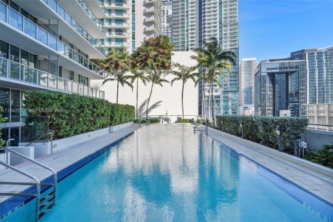 Condo in Miami, Florida, 2 bedrooms  № 2000932 - photo 17