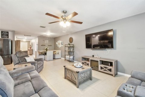 Casa en venta en Ruskin, Florida, 5 dormitorios, 180.6 m2 № 1821358 - foto 9
