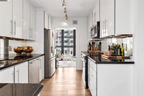 Copropriété à vendre à Miami Beach, Floride: 2 chambres, 170.66 m2 № 1986306 - photo 20