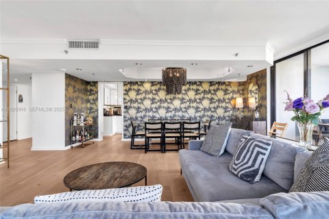 Copropriété à vendre à Miami Beach, Floride: 2 chambres, 170.66 m2 № 1986306 - photo 25
