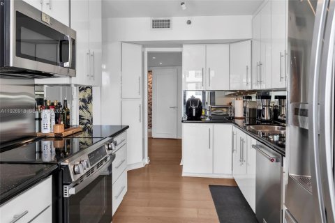 Copropriété à vendre à Miami Beach, Floride: 2 chambres, 170.66 m2 № 1986306 - photo 30