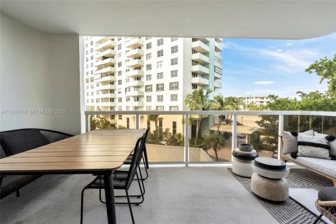 Copropriété à vendre à Miami Beach, Floride: 2 chambres, 170.66 m2 № 1986306 - photo 14