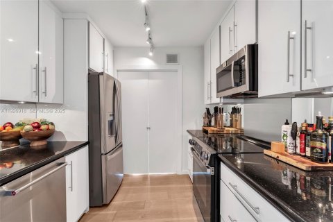 Copropriété à vendre à Miami Beach, Floride: 2 chambres, 170.66 m2 № 1986306 - photo 22