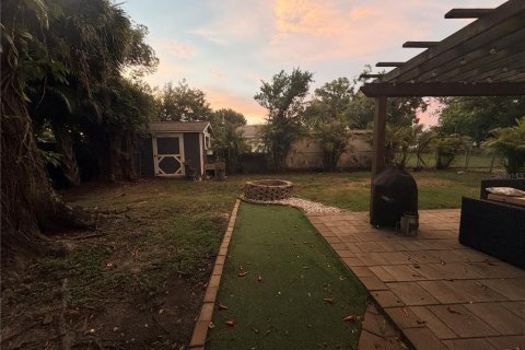 House in Tampa, Florida 3 bedrooms, 130.06 sq.m. № 2210625 - photo 10