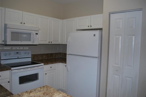 Adosado en alquiler en Cutler Bay, Florida, 4 dormitorios, 157 m2 № 2030805 - foto 3