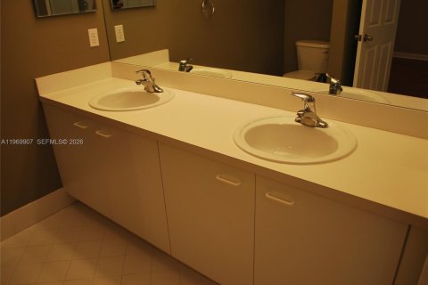 Adosado en alquiler en Cutler Bay, Florida, 4 dormitorios, 157 m2 № 2030805 - foto 8