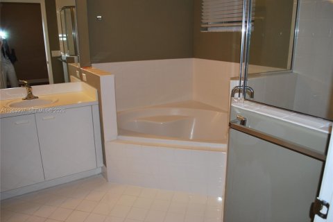 Adosado en alquiler en Cutler Bay, Florida, 4 dormitorios, 157 m2 № 2030805 - foto 7