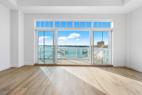 Condo in Palm Beach Shores, Florida, 3 bedrooms № 2424842 - photo 5