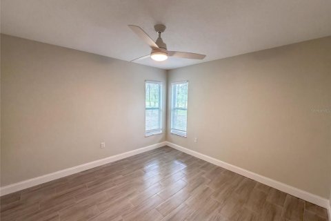 House in Weeki Wachee, Florida 2 bedrooms, 101.08 sq.m. № 2329184 - photo 6