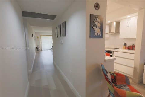 Copropriété à vendre à Pembroke Pines, Floride: 2 chambres, 92.9 m2 № 1978196 - photo 8
