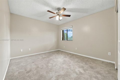 Touwnhouse à vendre à West Palm Beach, Floride: 2 chambres, 105.63 m2 № 2384880 - photo 22