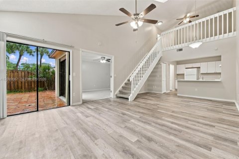 Touwnhouse à vendre à West Palm Beach, Floride: 2 chambres, 105.63 m2 № 2384880 - photo 5