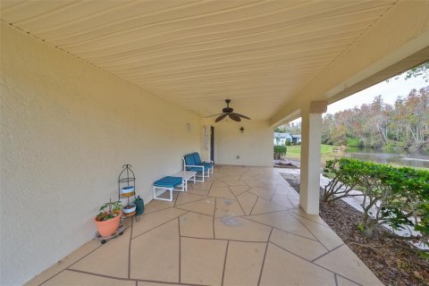 Condominio en venta en Sun City Center, Florida, 2 dormitorios, 106.84 m2 № 1531362 - foto 4