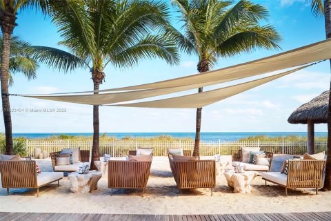 Condo in Key Biscayne, Florida  № 1790858 - photo 3