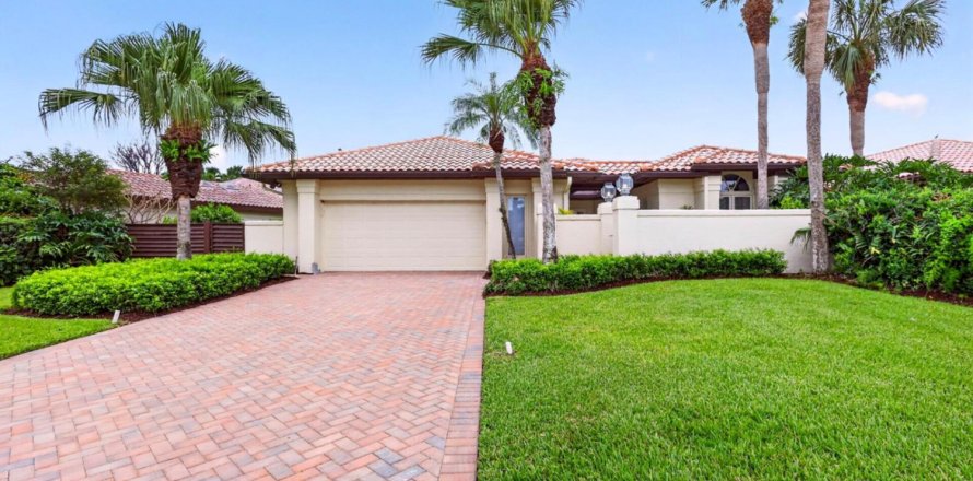 Villa ou maison à Stuart, Floride 3 chambres, 181.35 m2 № 2285847