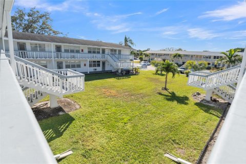 Condo in Deerfield Beach, Florida, 1 bedroom  № 2247034 - photo 5